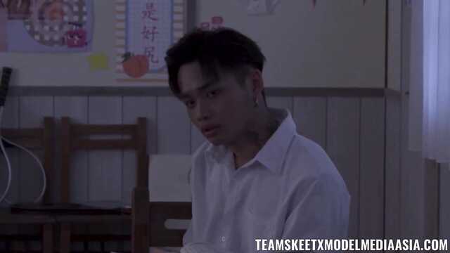 Обычный секс урок в японской школе