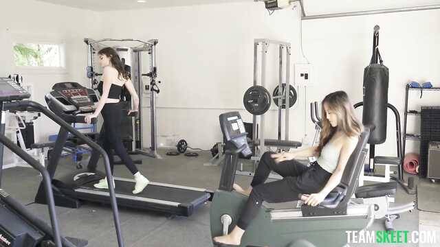 Две сестры в доме к хорошему пореву