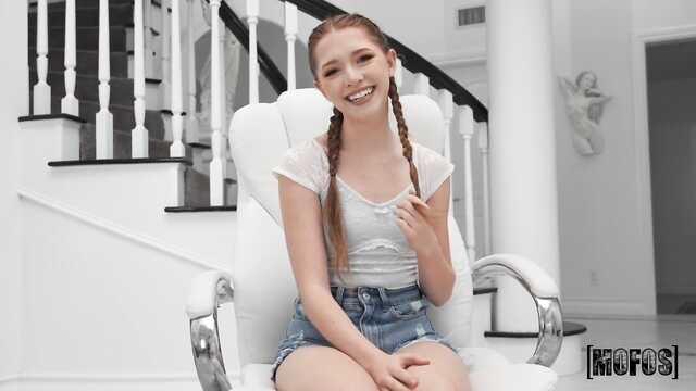 Первый негритянский член в жизни телочки