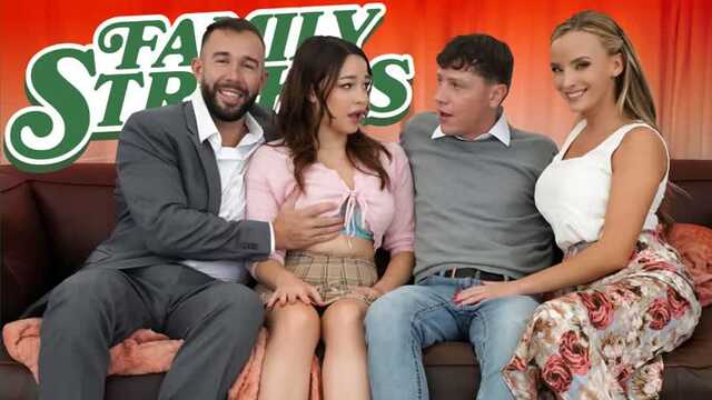 Ол оның мастурбация жасап жатқанын көрді. Мас армян әйелдерінің порносы