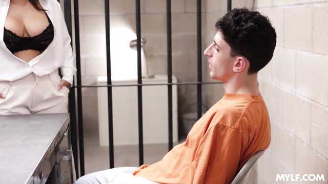 Хорошая полицейская, плохая полицейская