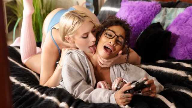 Нет ничего круче лесби развлечений