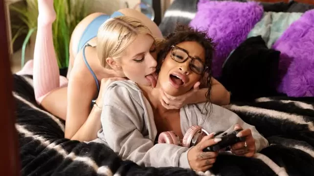 Нет ничего круче лесби развлечений