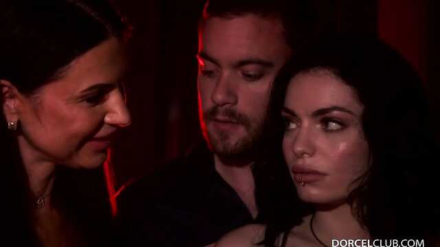 Клуб тайных сексуальных утех