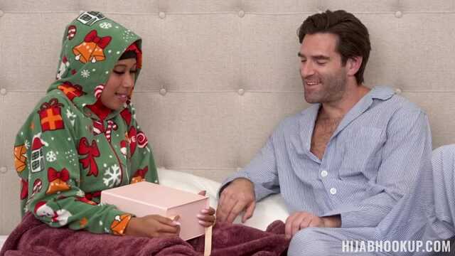 Сексуальное рождество с молоденькой мусульманкой