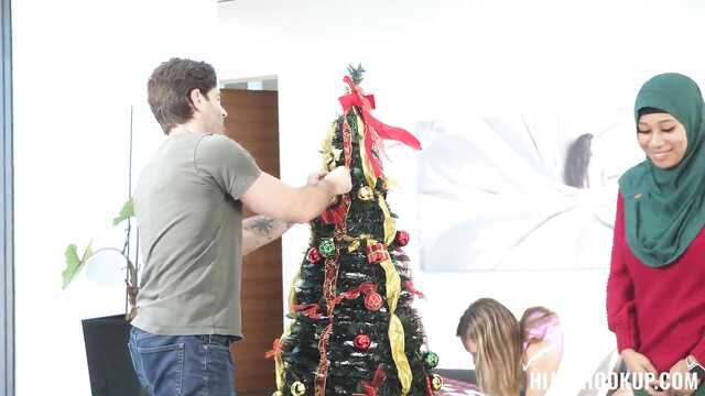 Сексуальное рождество с молоденькой мусульманкой