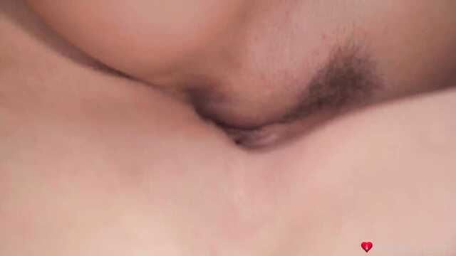 Расслабься дорогая, я вылижу тебе пизду и подрочу