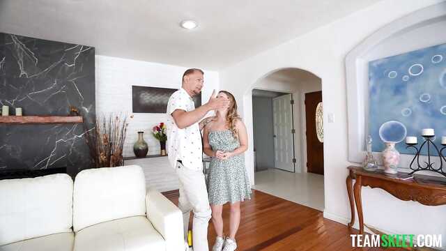 На именины братик подарил сестре незабываемый секс