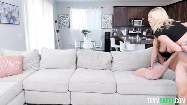 Дочка, мамочка хочет секса с твоим парнем и тобой