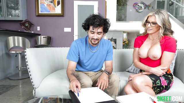 Пока муж на вахте, я трахаюсь с дочкой и сыном