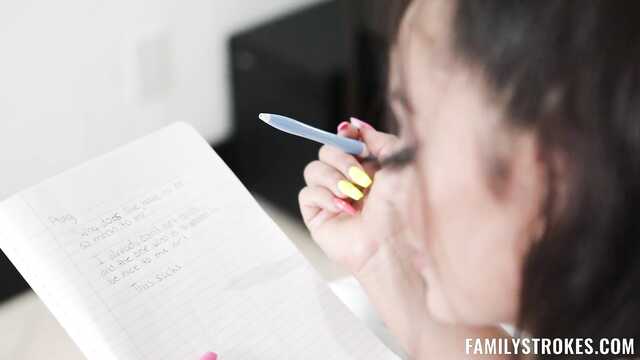 Старшая сестра возбудила брата и дала засадить