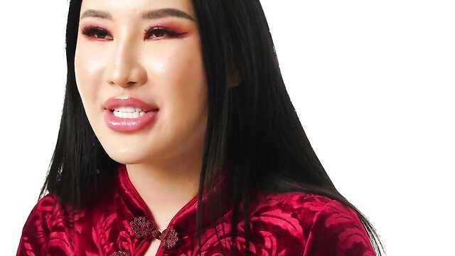 Грешная азиатская мамочка изменяет с бородачом