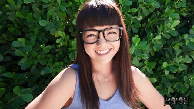 Как просто поиметь латинку в кустах