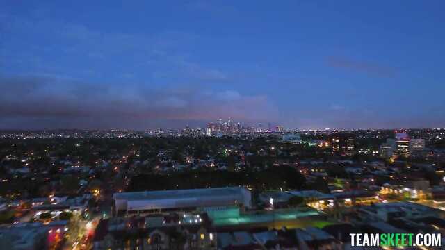 Огни ночного города и межрасовый трах