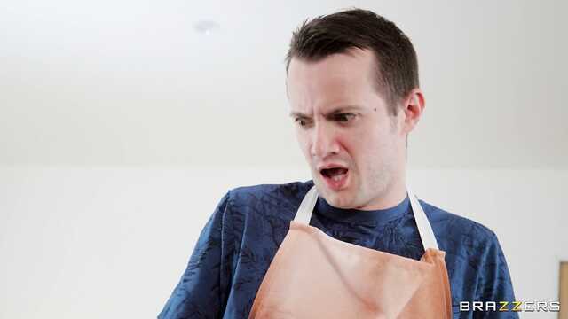 Рослая с немалыми сиськами захотела большой хуй