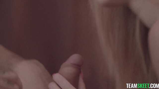 Сексуальный гламур дорогой эскортницы