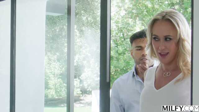 Зрелка Брэнди Лав и два ее поклонника