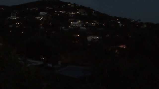 Ревнивая подружка согласилась на секс втроем