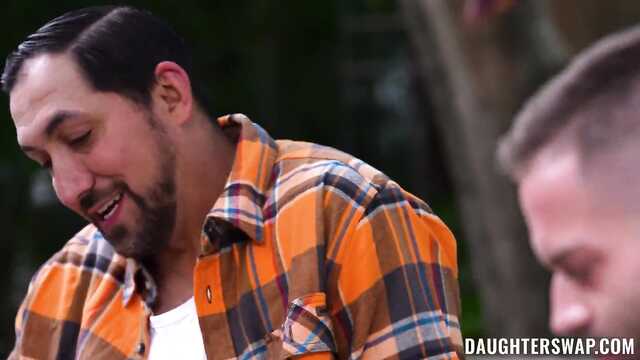 Приятное завершение семейного пикника