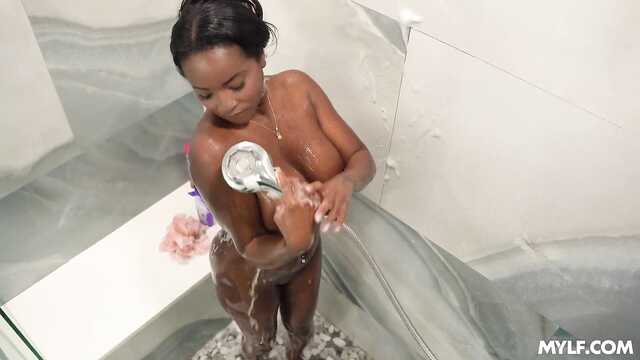 Самые сильные оргазмы неуемных милфочек