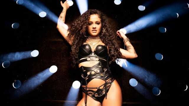 Мастурбация в стиле рок-н-ролл