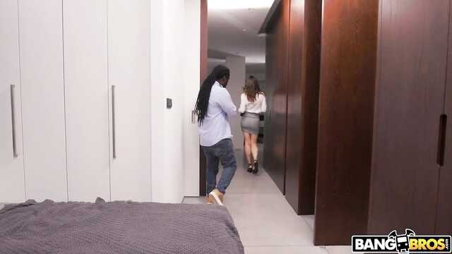 Все дырки были опробованы черным хуем