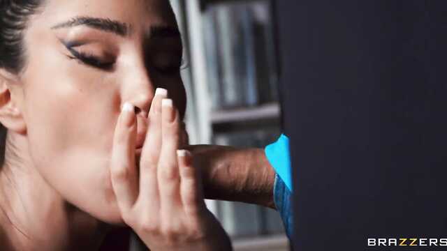 Блудливые будни библиотекарши