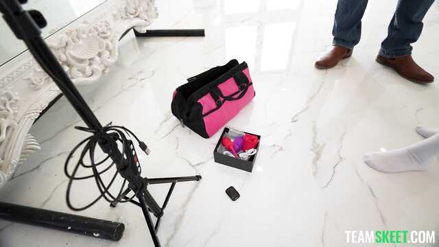 Никак не отказаться от сексас сестренкой!