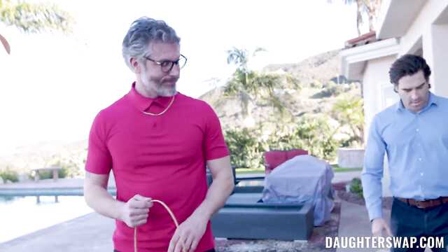 Групповуха на Пасху с падчерицами