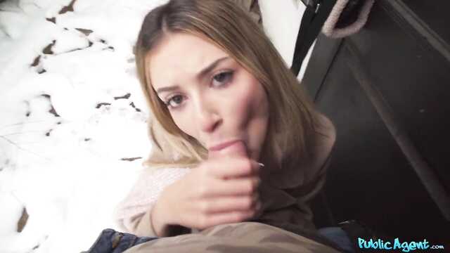 Немного денежек и секс впридачу