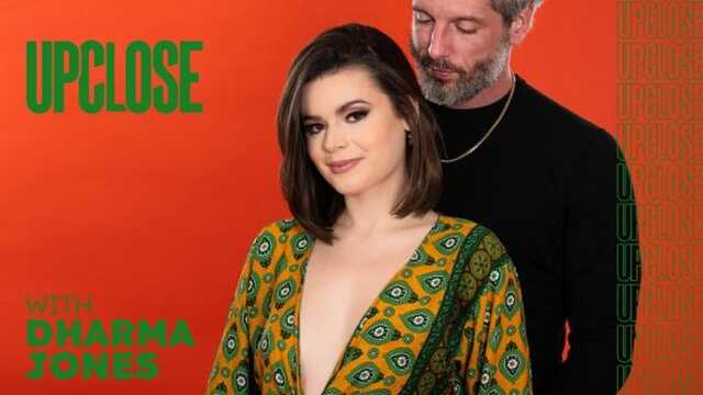 Киску не побрила, но папочку порадовала