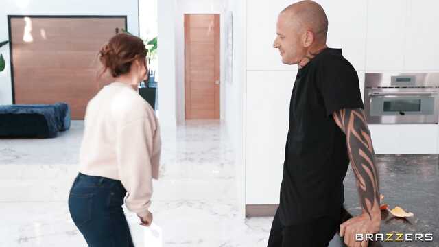 Сексуальные секреты милфы: измена с крутым зэком