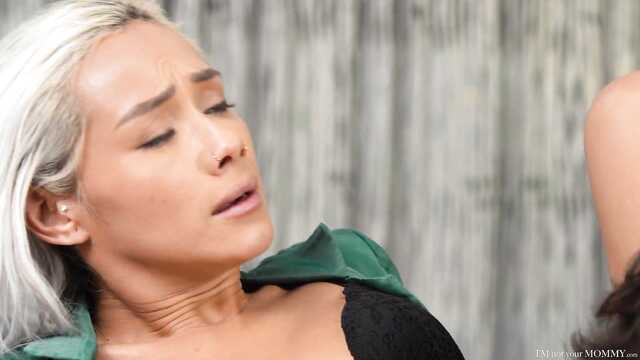 Как поживает киска репетиторши?