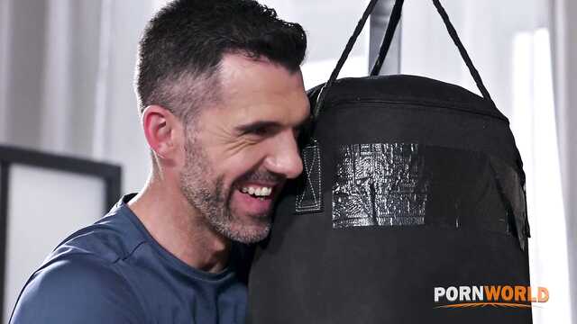 Секс вечеринка свингеров с двойным проникновением