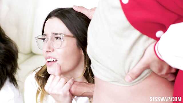 Ура! Сестренки на групповушку согласились