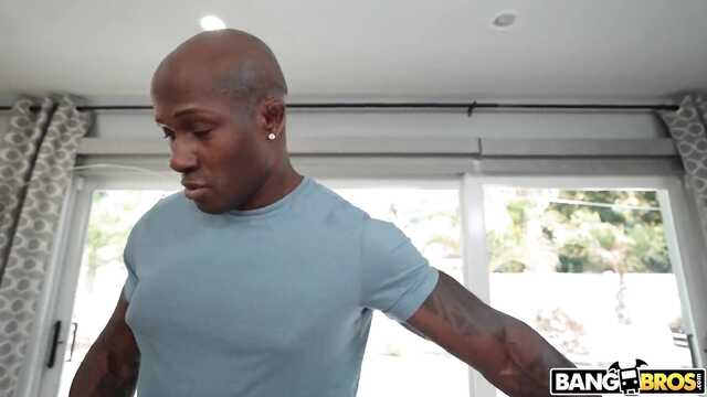 Анальный массаж от африканского чела