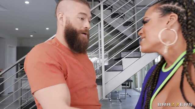 Элитная шлюшка с рабочим очком