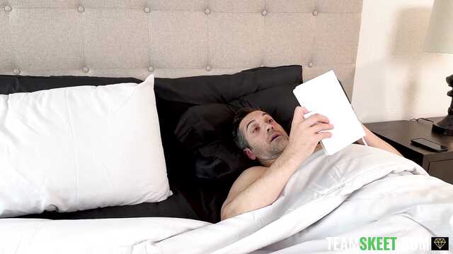 Сексуальность и доступность блондиночки