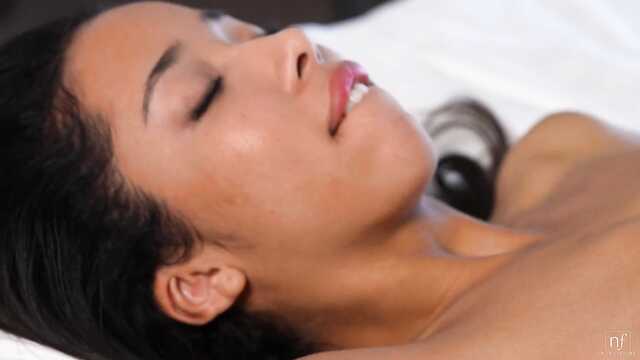 Доступная писька красивой негритянки