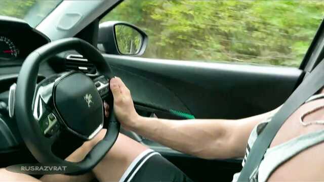 Снял молодую Mary Rock и вставил ей в спелое очко