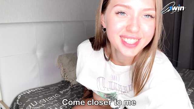 Виртуальный секс, красотка нуждается в члене