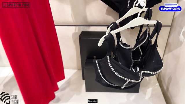 Мастурбировать в примерочной? Это нормально!