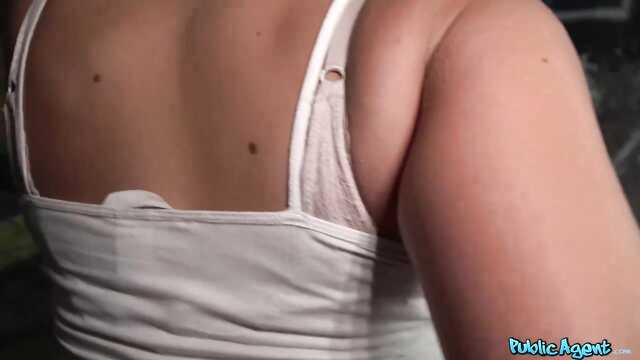 Толстушка дала мужику незабываемый минет.