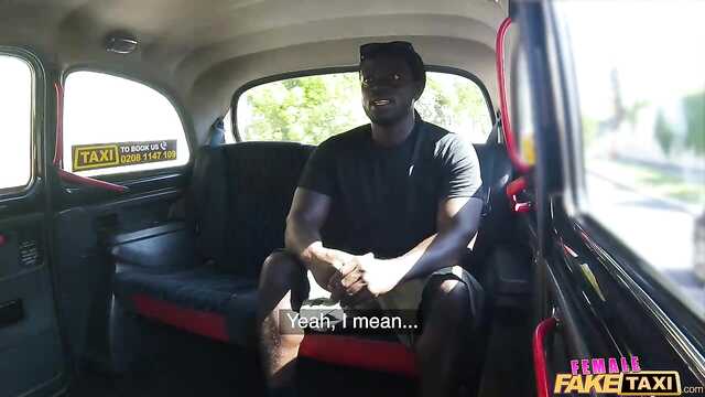 Titten milf gab einem schwarzen liebhaber im auto