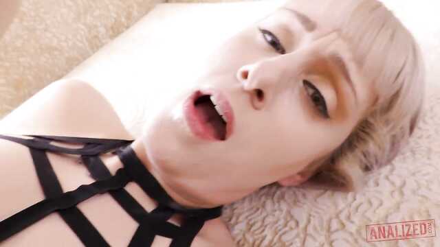 Черный пихарь: Блондинка на отростке