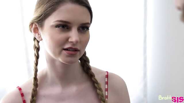 Novio con gafas se separó de una linda dama en el sexo