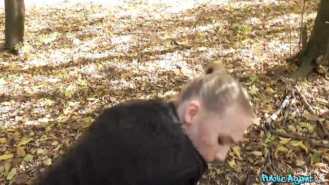Девушка за 200 евро отсосала пикаперу в лесу