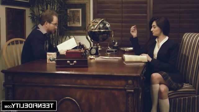 Młoda Szmara uwiodła dojrzałego mężczyznę w bibliotece