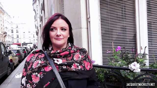 Тетка Присоединяется К Горячему Сексу МЖМ