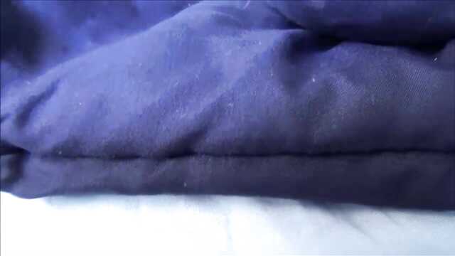 Камераға пихар чпокает жас азиялық.